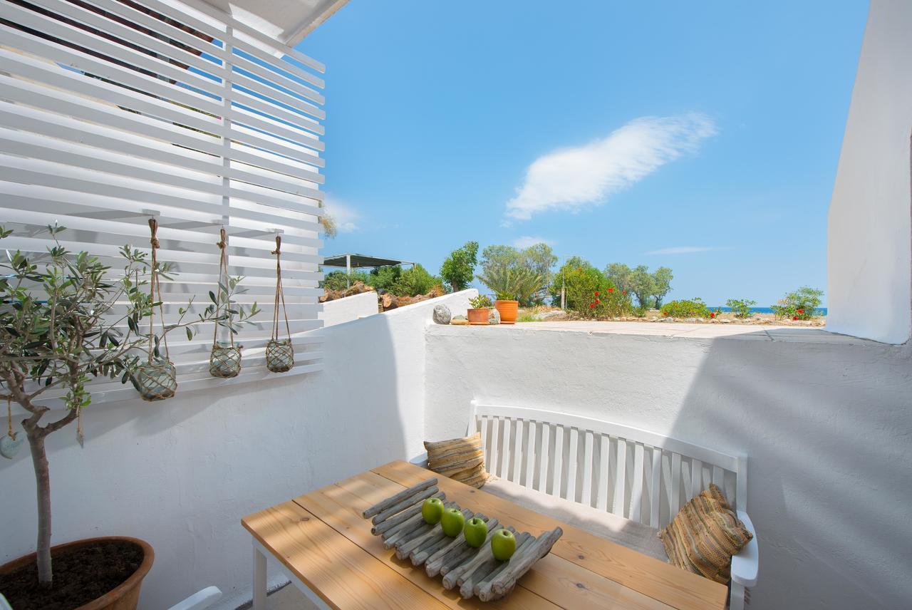 Vamare Beachfront House غينادي المظهر الخارجي الصورة